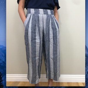 SOLD 🌧️ GAP blue striped pants